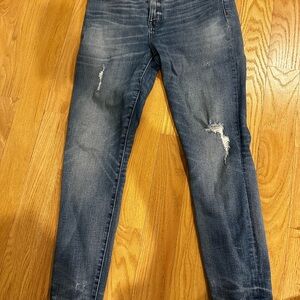 Distressed Blue Jeans - Skinny fit